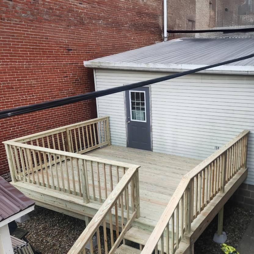 finished deck and stairs on manufactured home